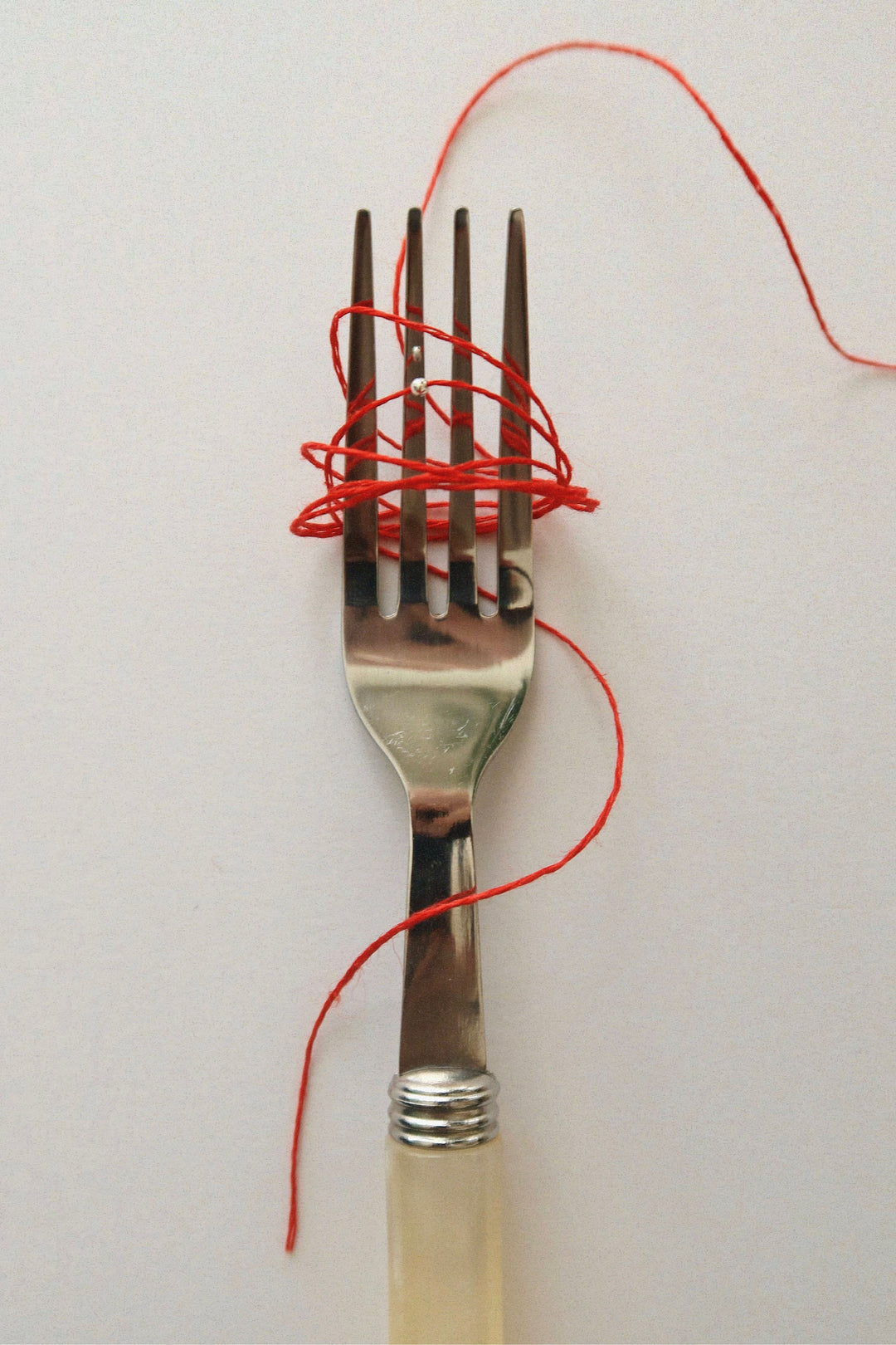 DZIRKSTS RED THREAD bracelet